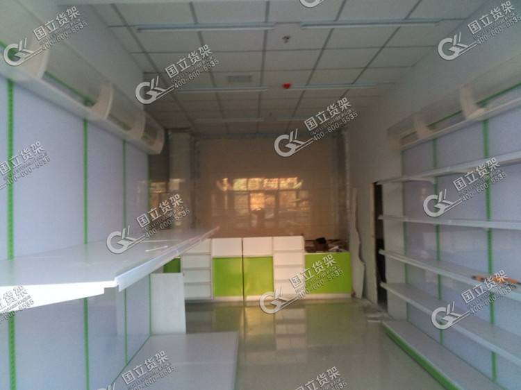 药店货架